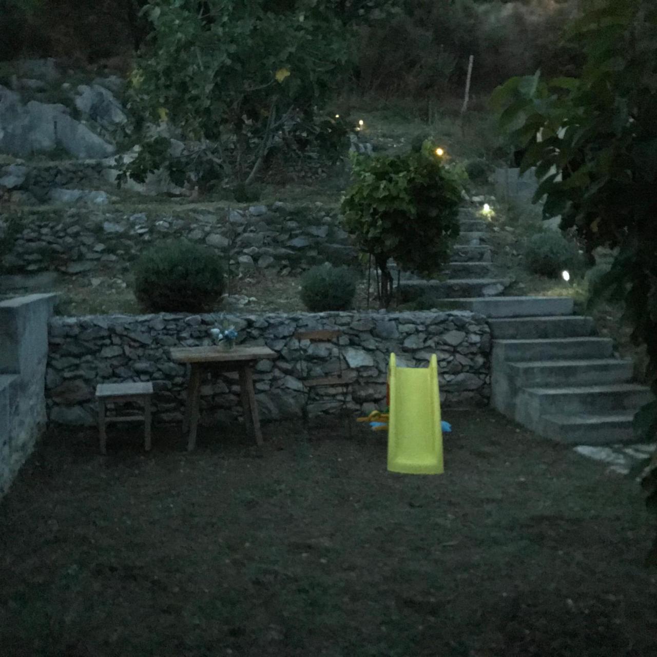Charismatic Garden Cottage With Sea View Локва-Рогозниця Екстер'єр фото